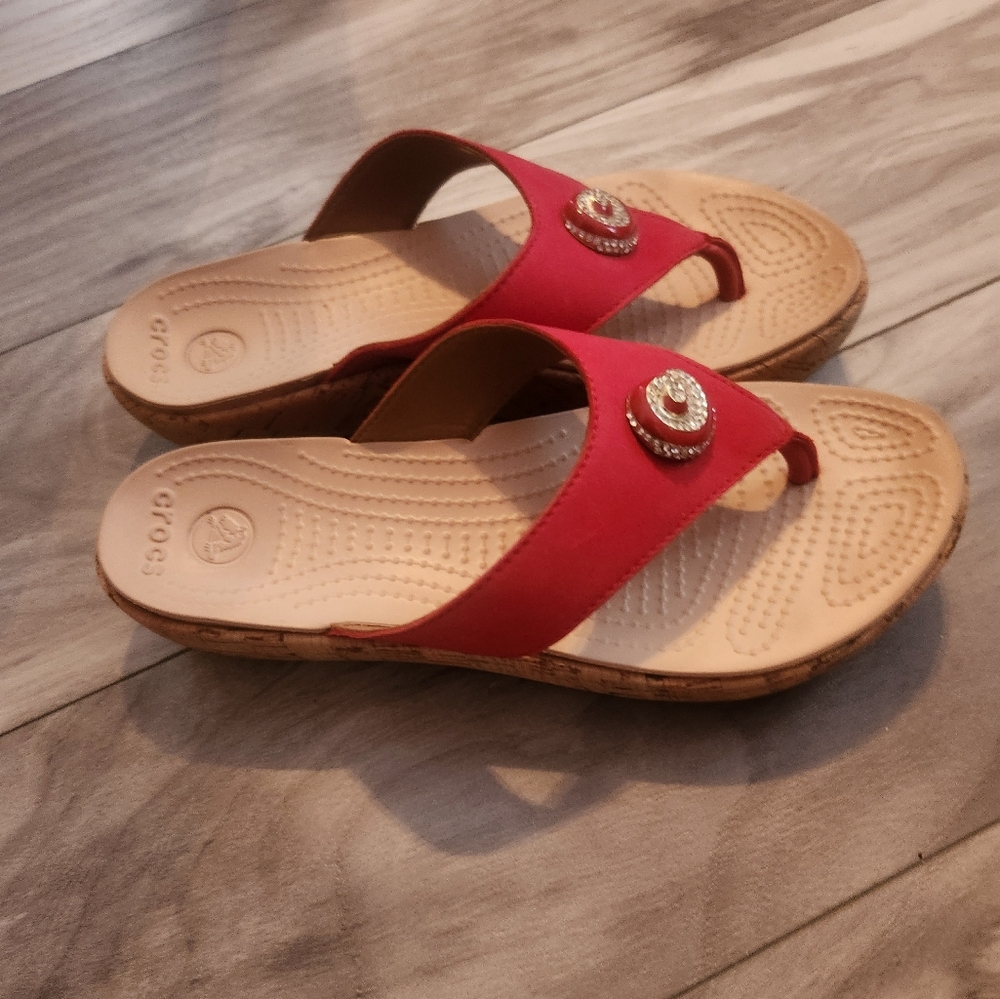 Crocs A-Leigh Cork Wedge Thong Sandals size 7